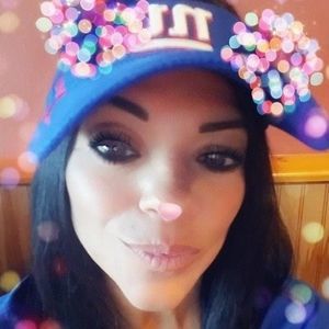 Meet your Posher, Evette